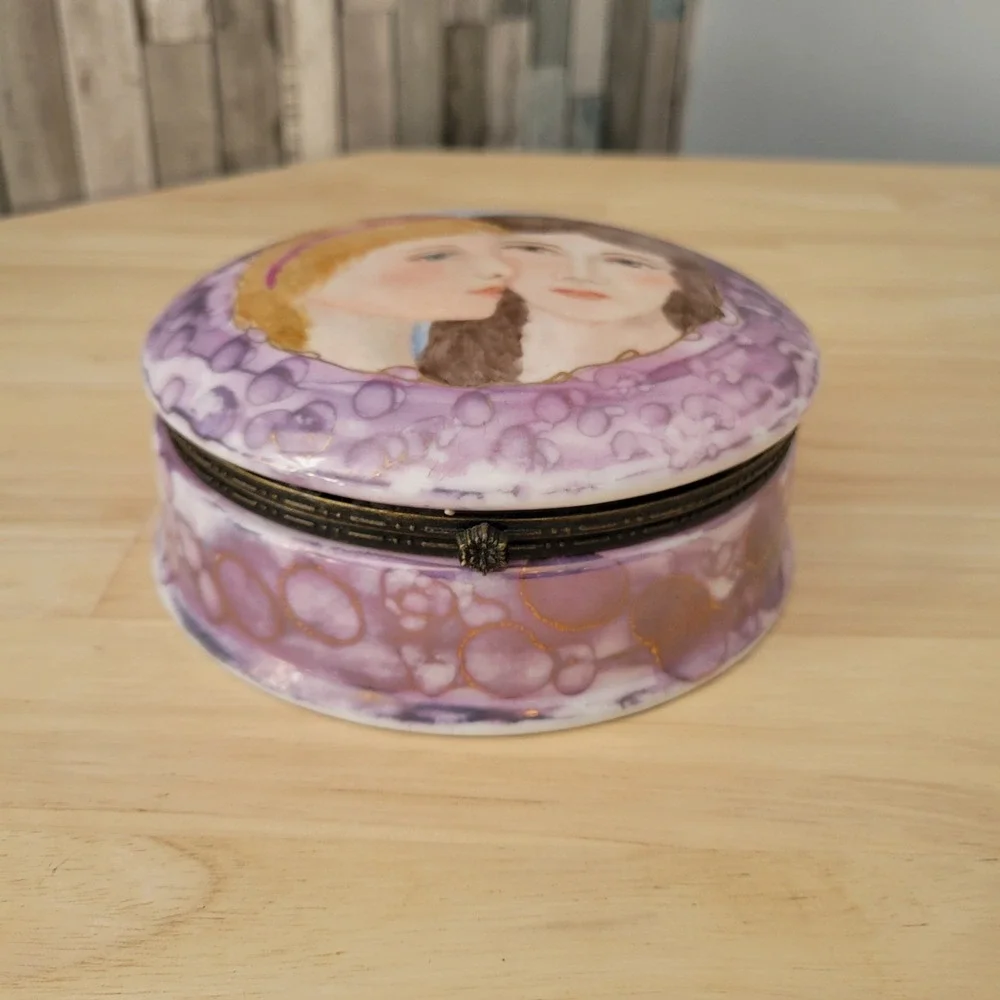 Trinket Box Hand Painted Art Porcelain Hinged Lid 5.5